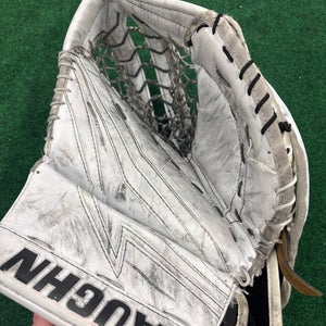 White Senior Vaughn Velocity V9 Pro Goalie Glove Regular (Used)