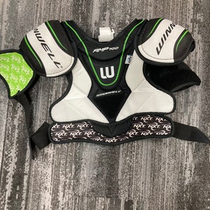 Winnwell AMP 500 Shoulder Pads | Senior Small