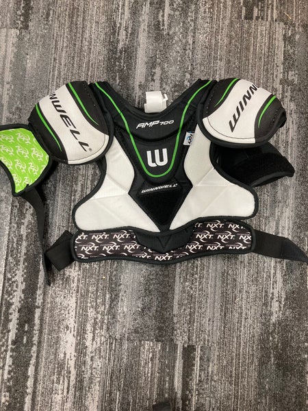 Small Senior Winnwell AMP 500 Shoulder Pads (Used)