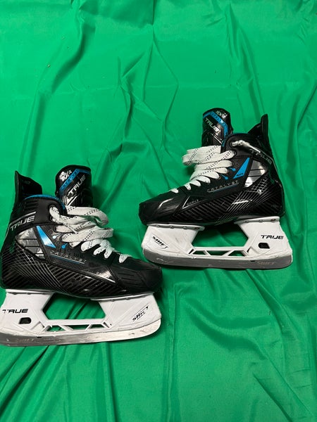 Intermediate True Catalyst 5X4 Hockey Skates 6.5 (Used)