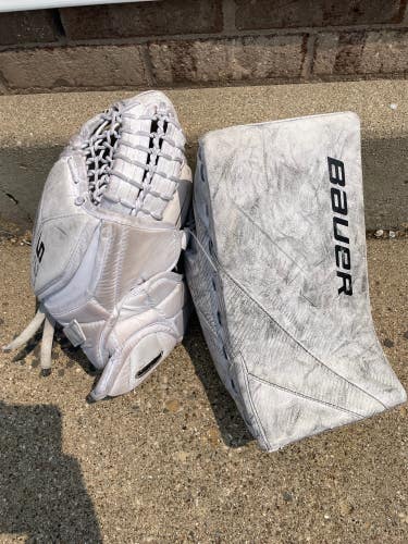 Junior Bauer Supreme S27 Goalie Gloves & Blockers Regular (Used)