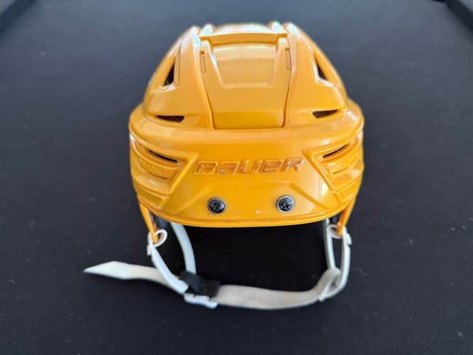 Small Bauer Re-Akt 150 Helmet (Used)