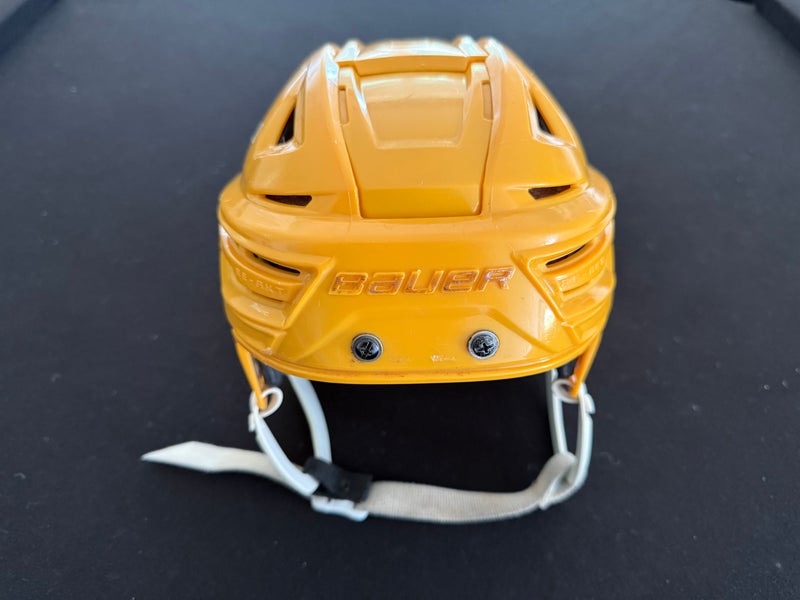 Small Bauer Re-Akt 150 Helmet (Used)