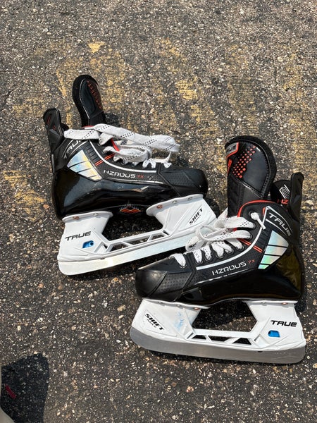 Junior True HZRDUS 7X Hockey Skates | Size 3