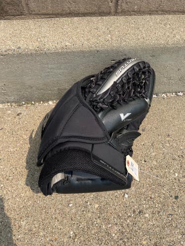 Junior Vaughn Ventus LT68 Goalie Glove & Blocker