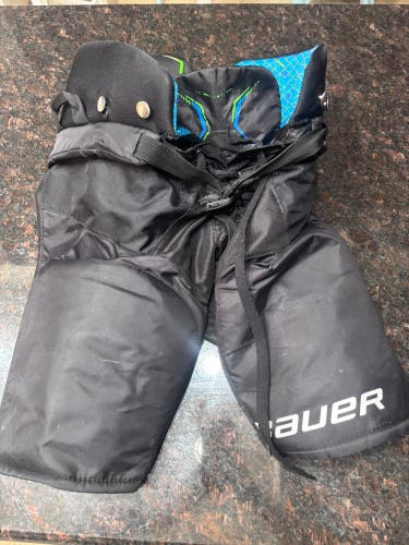 Bauer Junior large breezers