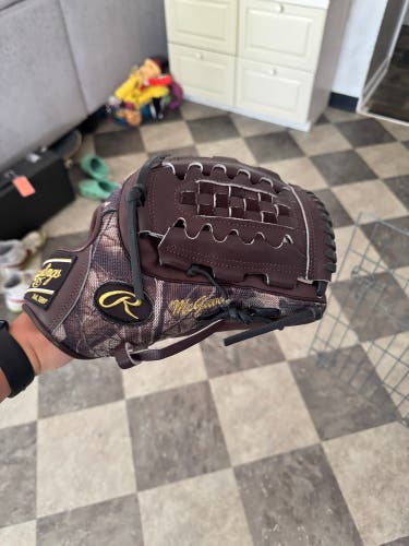 2024 Rawlings RH Outfield Pro Preferred Baseball Glove 12.75" (Used)