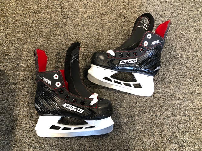 Youth Bauer NS Hockey Skates Regular Width 11.0 (New)