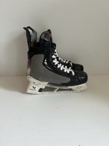 Used Senior Bauer Vapor Hyperlite 2 Hockey Skates Size 8 Fit 2