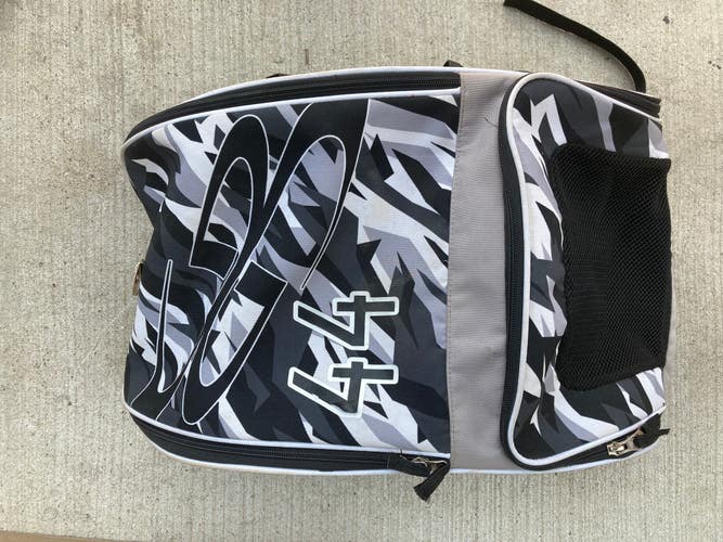 Black Boombah Bat Pack