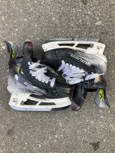 Bauer Vapor Hyperlite 2 Hockey Skates Fit 3 | Intermediate Size: 4.5