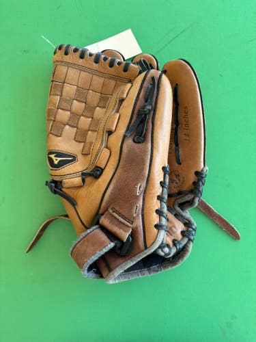Brown Mizuno Finch RH Softball Glove 12"