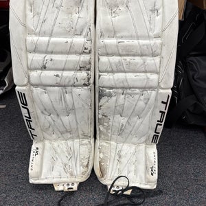 White Intermediate True Catalyst 7X3 Goalie Leg Pads (Used) | 31” +2”