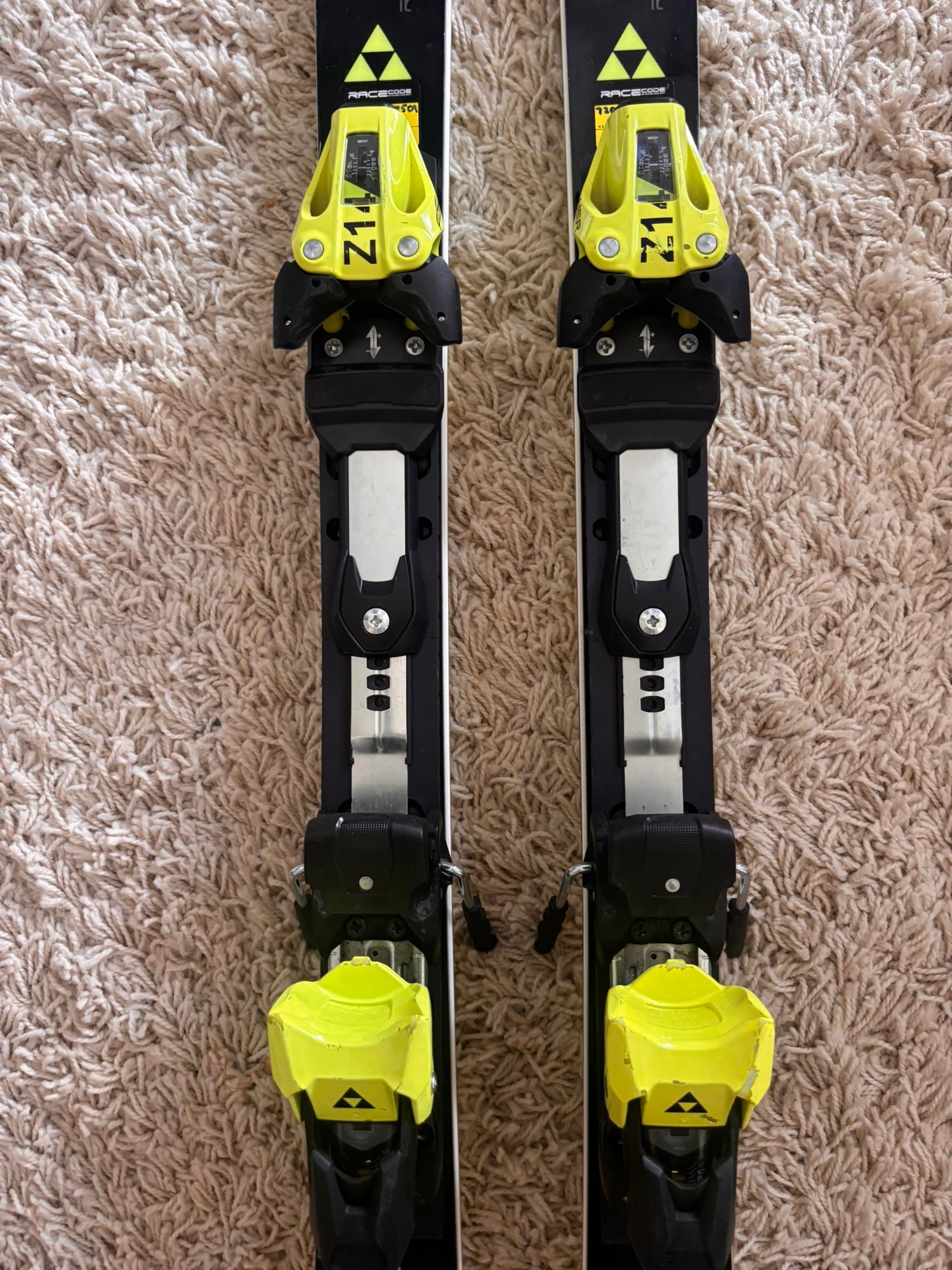 Men's 2023 Fischer 165 cm RC4 World Cup SL Skis With Bindings Max