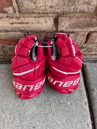 Junior Bauer Vapor Hyperlite Gloves 10"