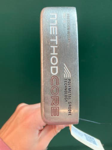 Nike Method Core Blade Putter Right Handed 35.5" (Used)