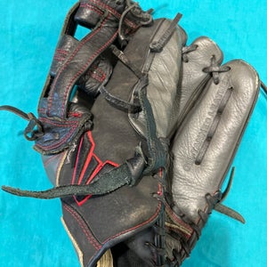 Black Adult Easton Ronin RH Infield Softball Glove 13" (Used)