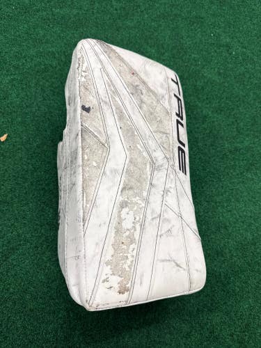 White Intermediate True Catalyst 7x3 Goalie Blocker Regular (Used)