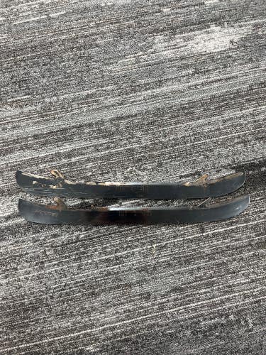Bauer Fly-Ti Holders, Runners, & Replacement Steel Blades 272 mm (Used)