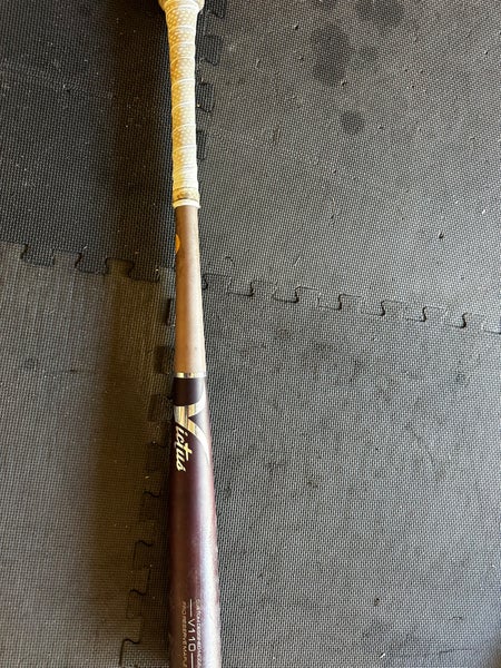 Victus V110 Maple Bat (-3) 30 oz 33" (Used)