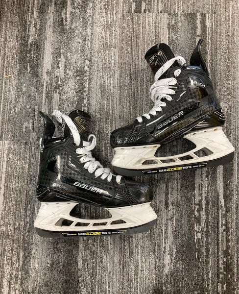 Senior Bauer Supreme Mach Hockey Skates 9 (used)
