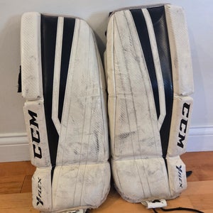 22" CCM YFlex Goalie Leg Pads (Used)
