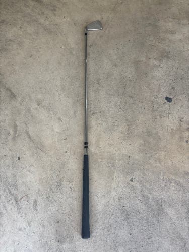 TaylorMade 4 iron 320 Right Handed