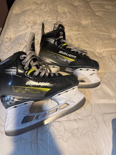 Bauer Vapor 3X Hockey Skates Regular Width Size 3 (Used)