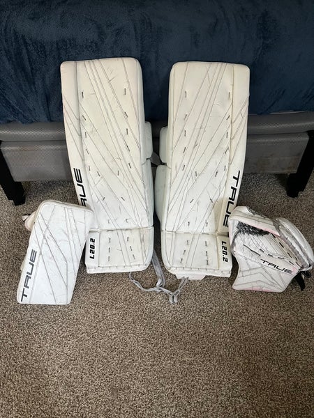 33"  True L20.2 Regular Goalie Full Set  (Used)