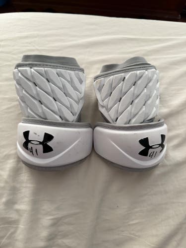 Small / Medium Adult Under Armour Command Pro Arm Pads (Used)