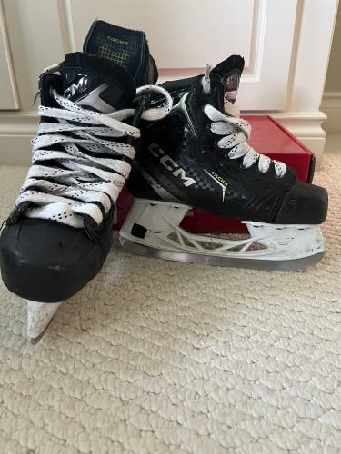 CCM Tacks XF80 Skates regular width Junior size 2