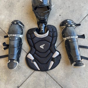 Youth Easton Black Magic 2.0 Catcher's Set