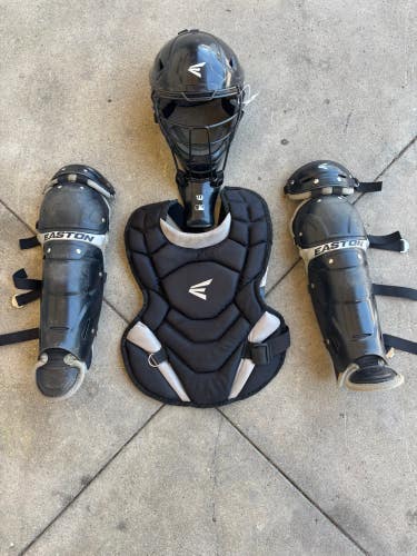 Youth Easton Black Magic 2.0 Catcher's Set