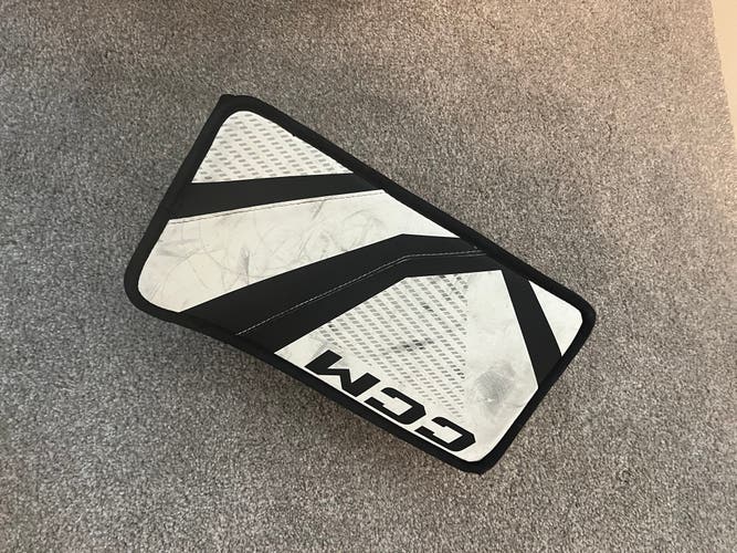 CCM YTFLEX Regular (Used) Youth Goalie Blocker