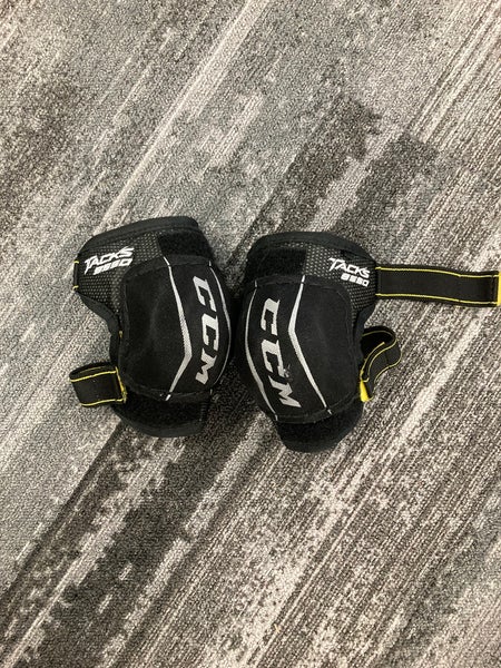 Youth Small CCM Tacks 9550 Elbow Pads (Used)