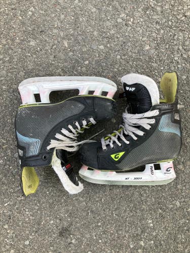 Graf 5035 Premier Hockey Skates Regular Width | Junior Size: 3.5