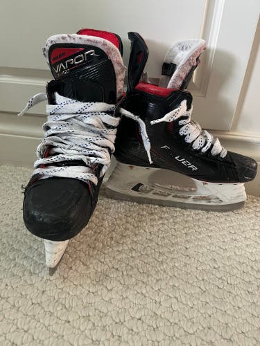 Bauer Vapor 3X Pro Hockey Skates Regular Width Size 2.5 (Used)