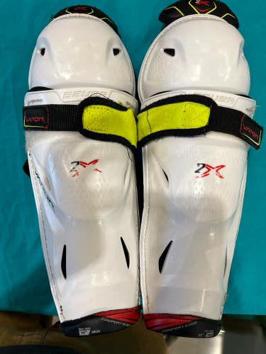 Junior Bauer Vapor 2x Shin Pads 11" (Used)