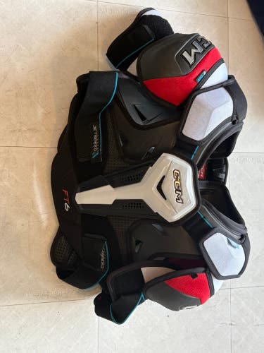 Senior Large CCM JETSPEED FT6 Shoulder Pads (Used)