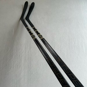 *2 Pack* of New 75 Flex P28 Senior CCM Ribcor Trigger 9 Pro (FT7 Pro Dress) RH Pro Stock Stick