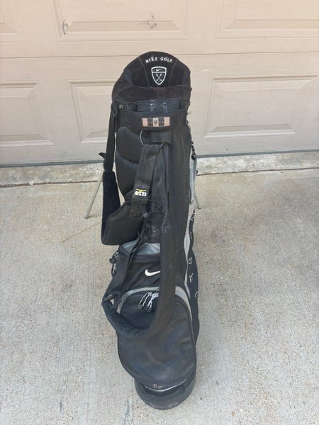Nike golf bag with stand