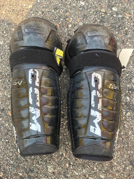 Junior CCM Tacks AS-V Shin Pads 12" (Used)