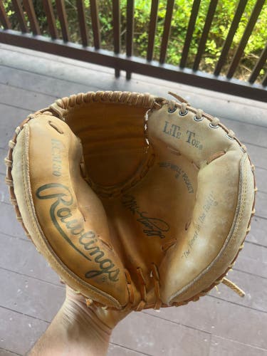 Rawlings RH Catcher's Glove 32" (Used)