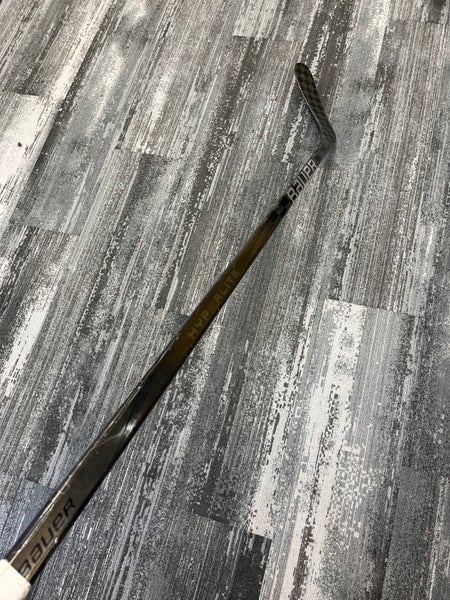 Senior Bauer Hyperlite 2 Hockey Stick Left Hand P92 Pro Stock (Used)