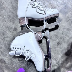 Jackson Ultima Freestyle Figure Skates C Adult 6 (Used)