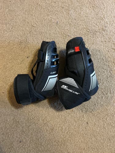 Medium Senior CCM JetSpeed LE Elbow Pads (Used)