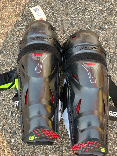 Junior Bauer Vapor Hyperlite Shin Pads 12"
