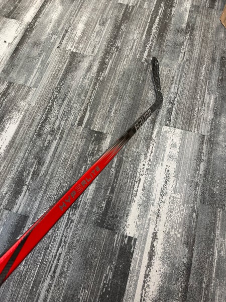 Senior Bauer Vapor Hyperlite 2 Hockey Stick Left Hand P92 (Used)