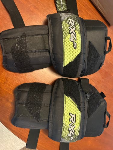 Warrior Ritual X4 E+ Knee Pads INT LARGE