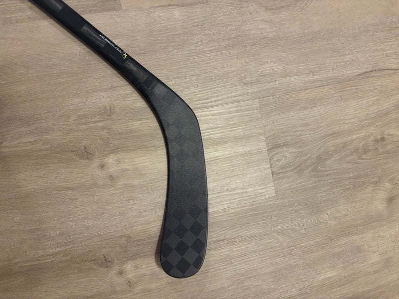 Custom Flylite Custom 2025 Bauer FlyLite Stick P92 82 Flex | SidelineSwap | Buy and ...